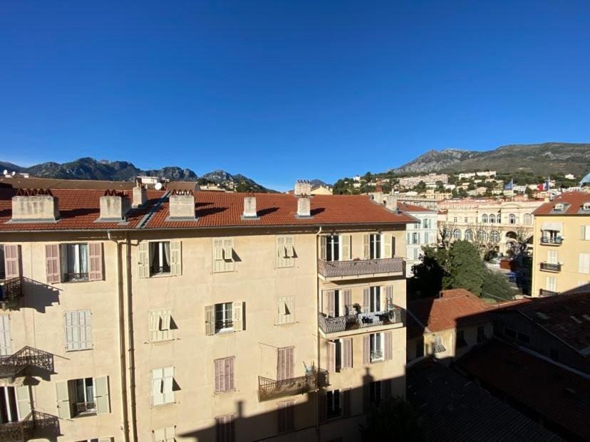 "Dans Les Toits De La Ville" Plein Centre Et Mer Menton Buitenkant foto